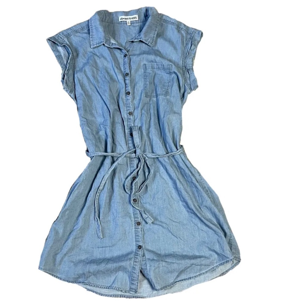 Size XL - Women's ALMOST FAMOUS Chambray Button Down Dress Tie Waist